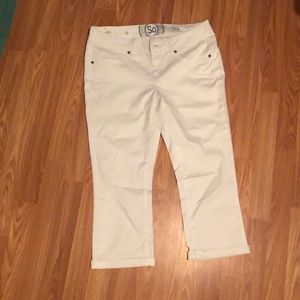 NWT SO Crop White Capris